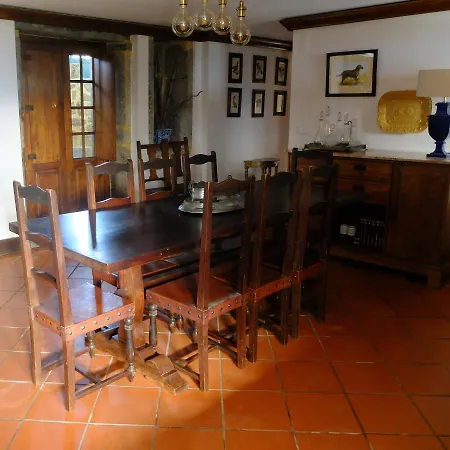 Casas Da Azenha Do Rio Barreiros (Amares)