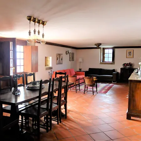 Casas Da Azenha Do Rio Barreiros (Amares)