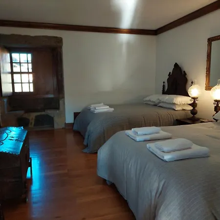 Casas Da Azenha Do Rio *