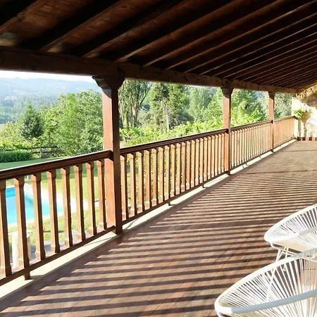 Casas Da Azenha Do Rio Barreiros (Amares)