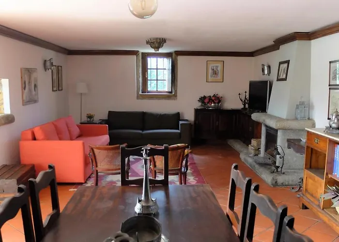 Casas Da Azenha Do Rio