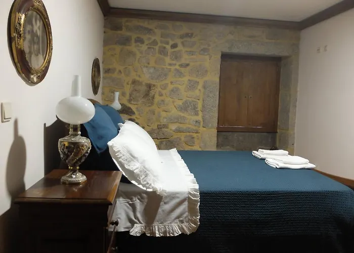 Casas Da Azenha Do Rio *