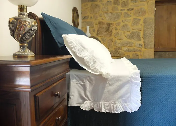 Casas Da Azenha Do Rio * Barreiros (Amares)