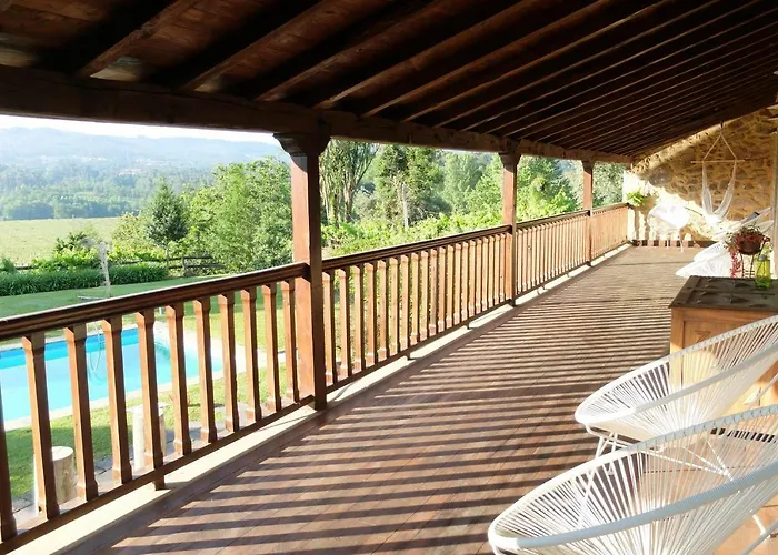 Casas Da Azenha Do Rio Barreiros (Amares)